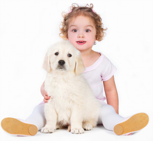 Flåt- og loppestopper - lille pige og hund